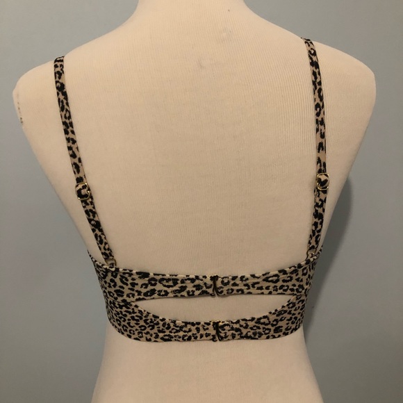 Xhilaration cheetah bikini top - Picture 3 of 5